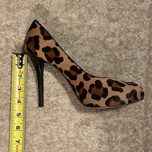 Stuart Weitzman leopard pumps - Picture 7 of 8